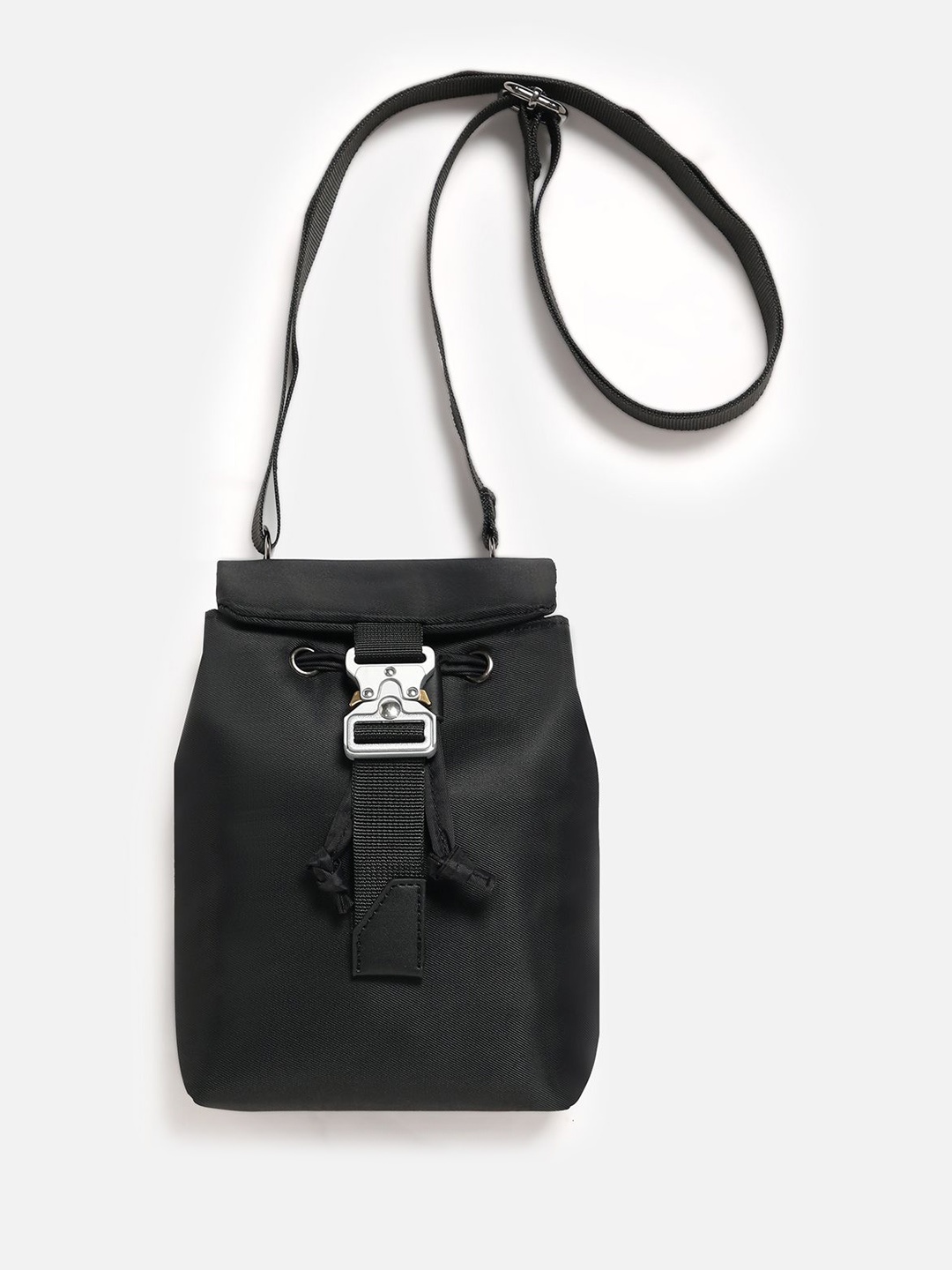 

THE BEAR HOUSE Oversized Bucket Handheld Bag with Bow Detail, Black