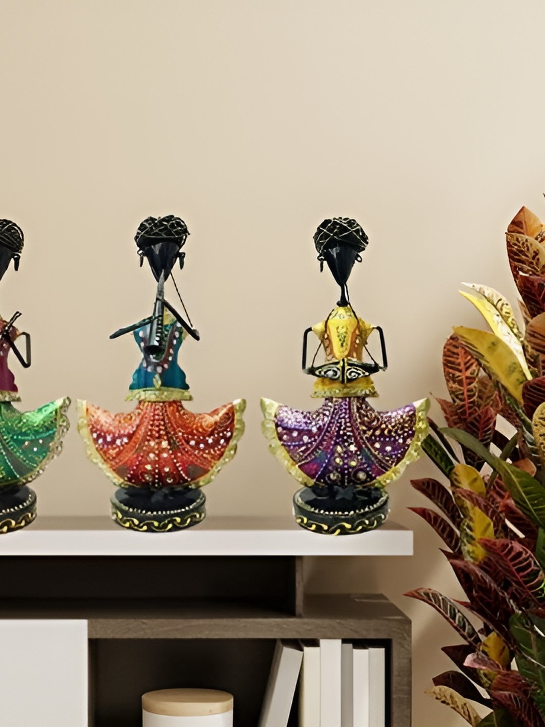 

apka mart Green & Purple 3 Pieces Figurine Showpieces