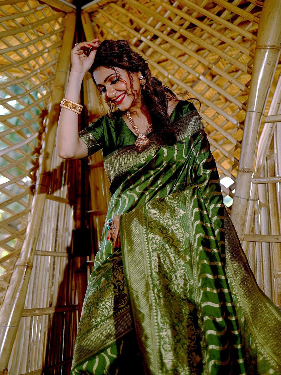 

ODETTE Woven Design Banarasi Saree, Green
