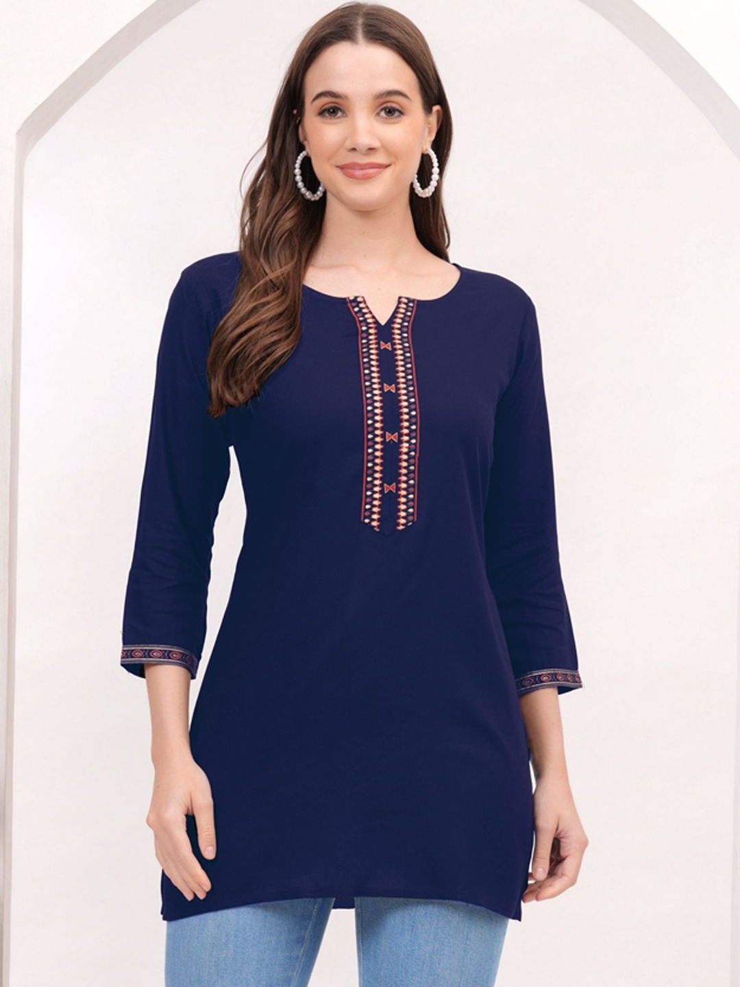 

PURSHOTTAM WALA Geometric Yoke Design Notch Neck Gotta Patti Kurti, Blue