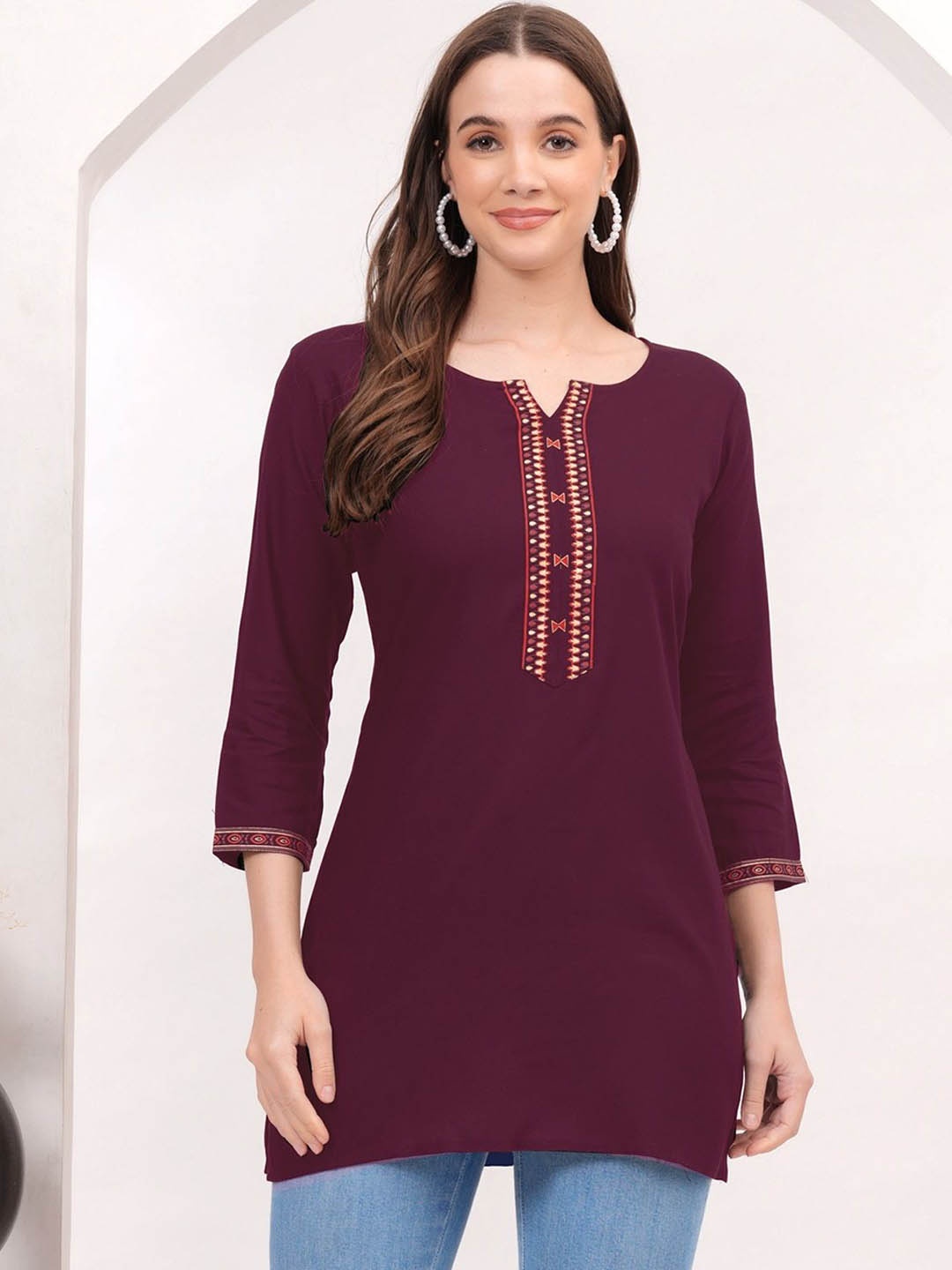 

PURSHOTTAM WALA Thread Work Straight Kurta, Maroon