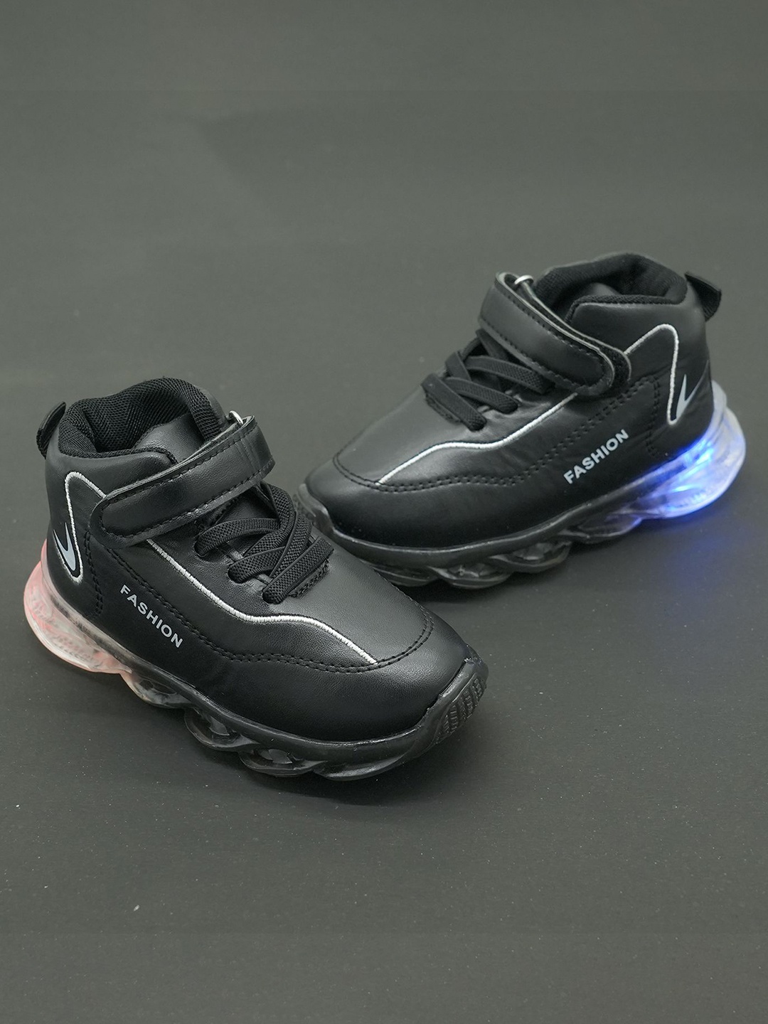 

BAESD Kids LED Sneakers, Black