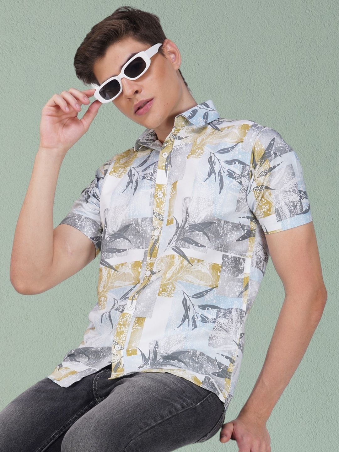 

BASE 41 Men Slim Fit Floral Opaque Printed Casual Shirt, Yellow