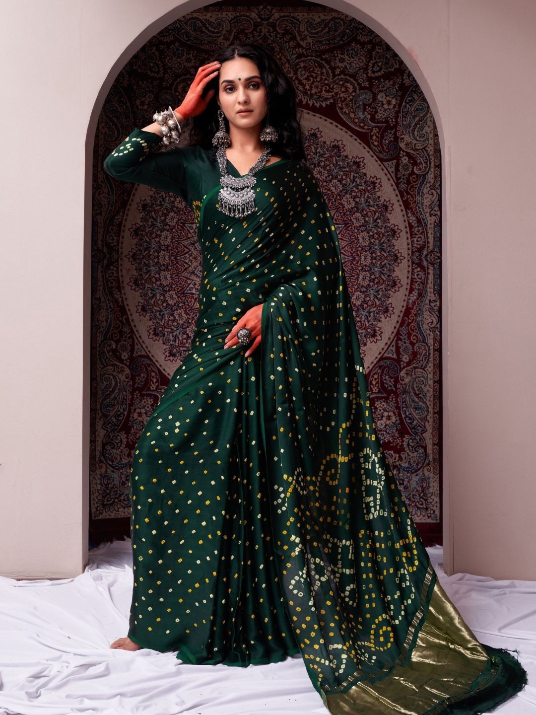 

Bandhanivilla Zari Pure Silk Bandhani Saree, Green