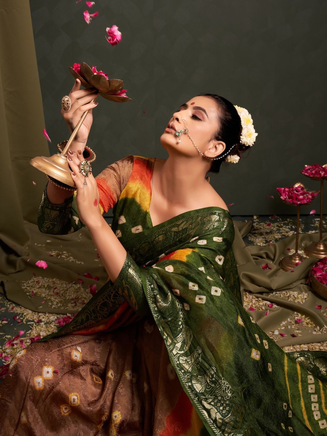 

Bandhanivilla Bandhani Zari Pure Silk Bandhani Saree, Beige