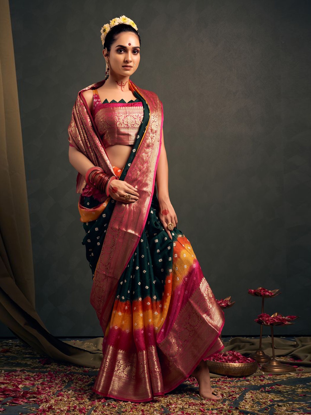 

Bandhanivilla Bandhani Zari Pure Silk Bandhani Saree, Green
