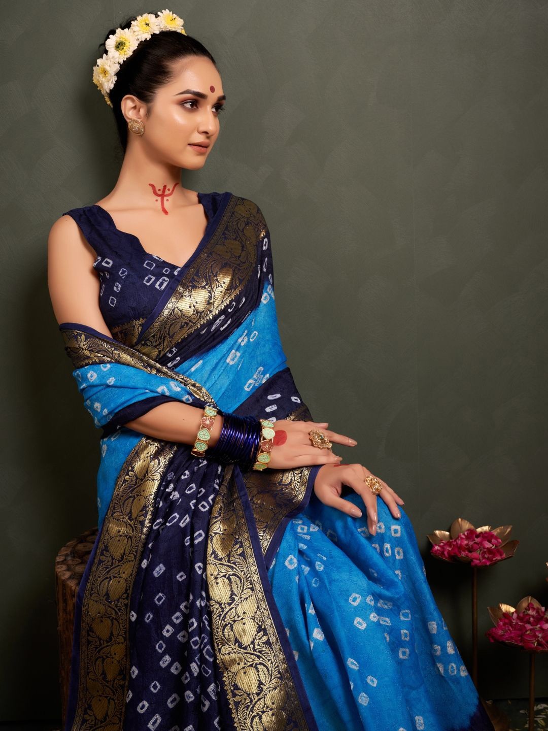 

Bandhanivilla Bandhani Zari Bandhani Saree, Blue