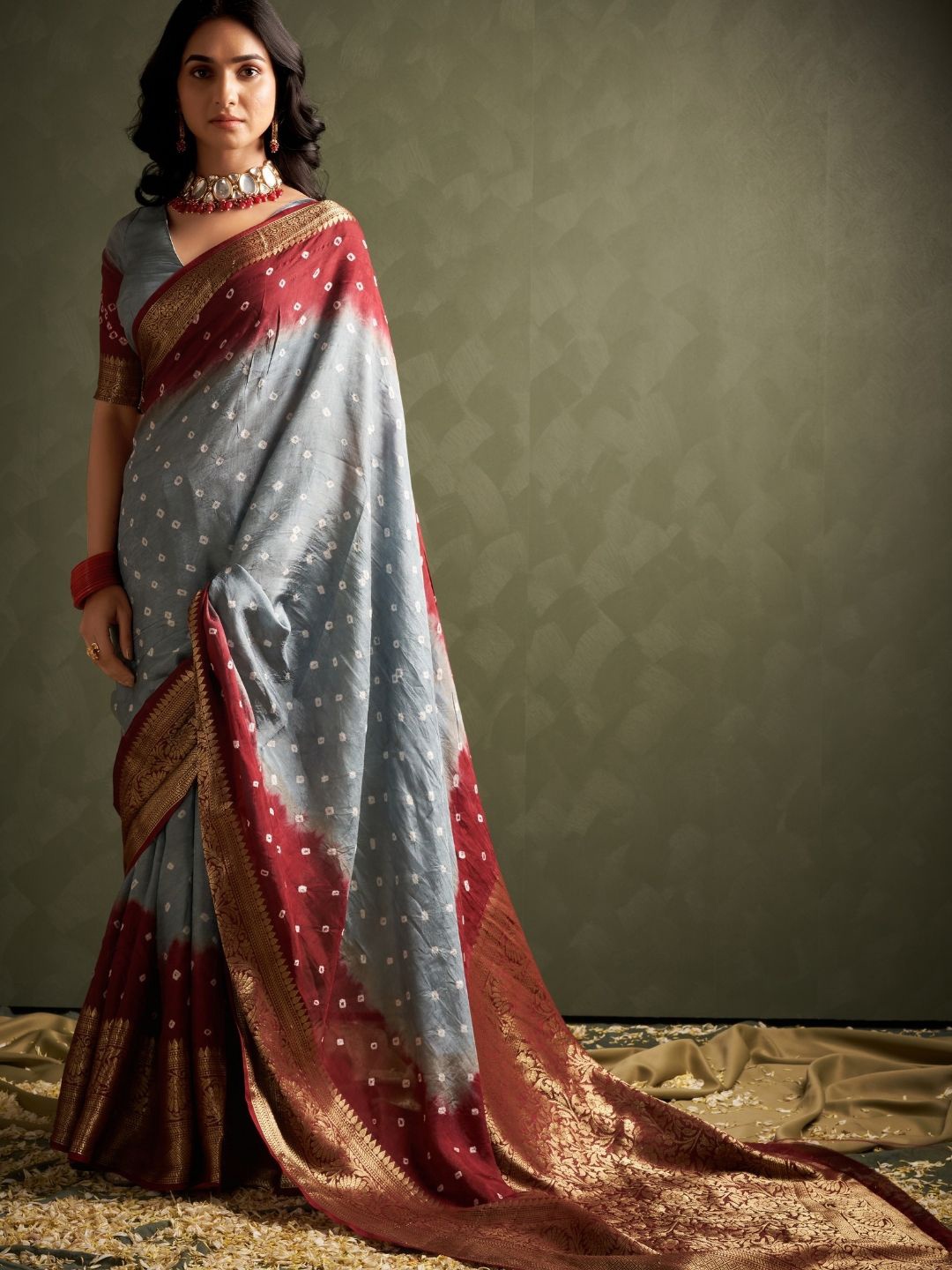 

Bandhanivilla Bandhani Zari Pure Silk Bandhani Saree, Grey