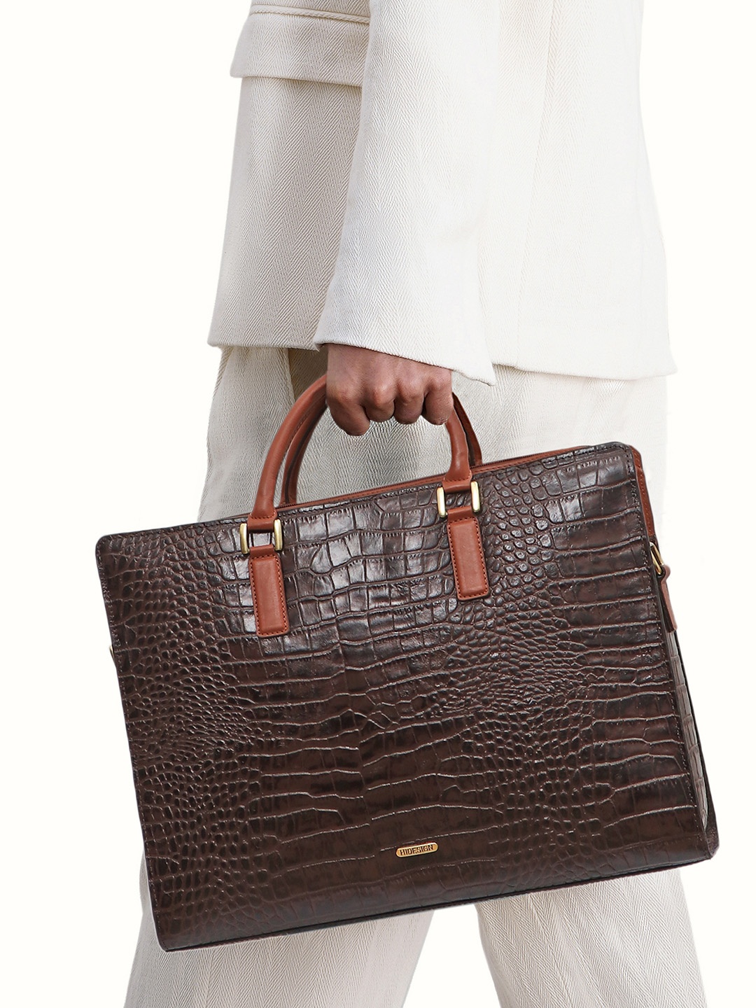 

Hidesign Heathrow-02 Textured Leather Messenger Bag, Brown