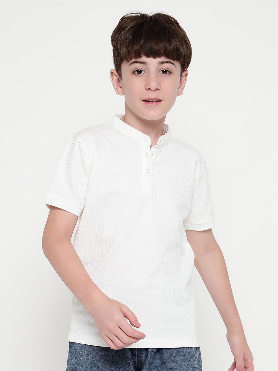 

Octave Boys Mandarin Collar Solid T-shirt, White