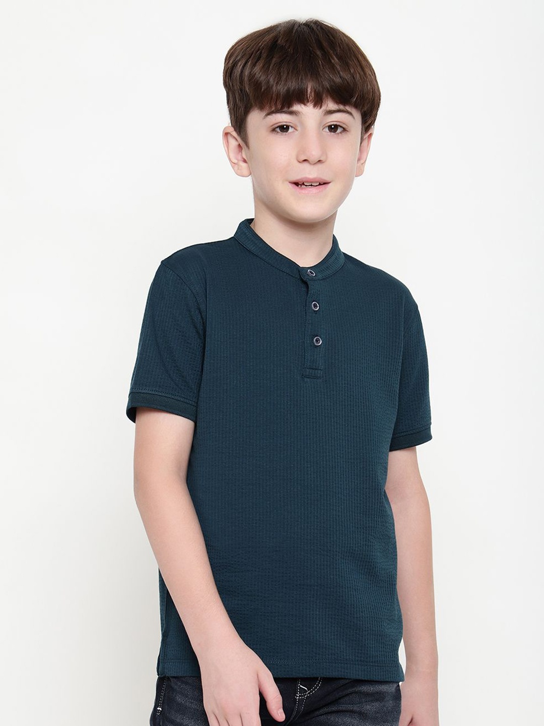 

Octave Boys Mandarin Collar Solid T-shirt, Green