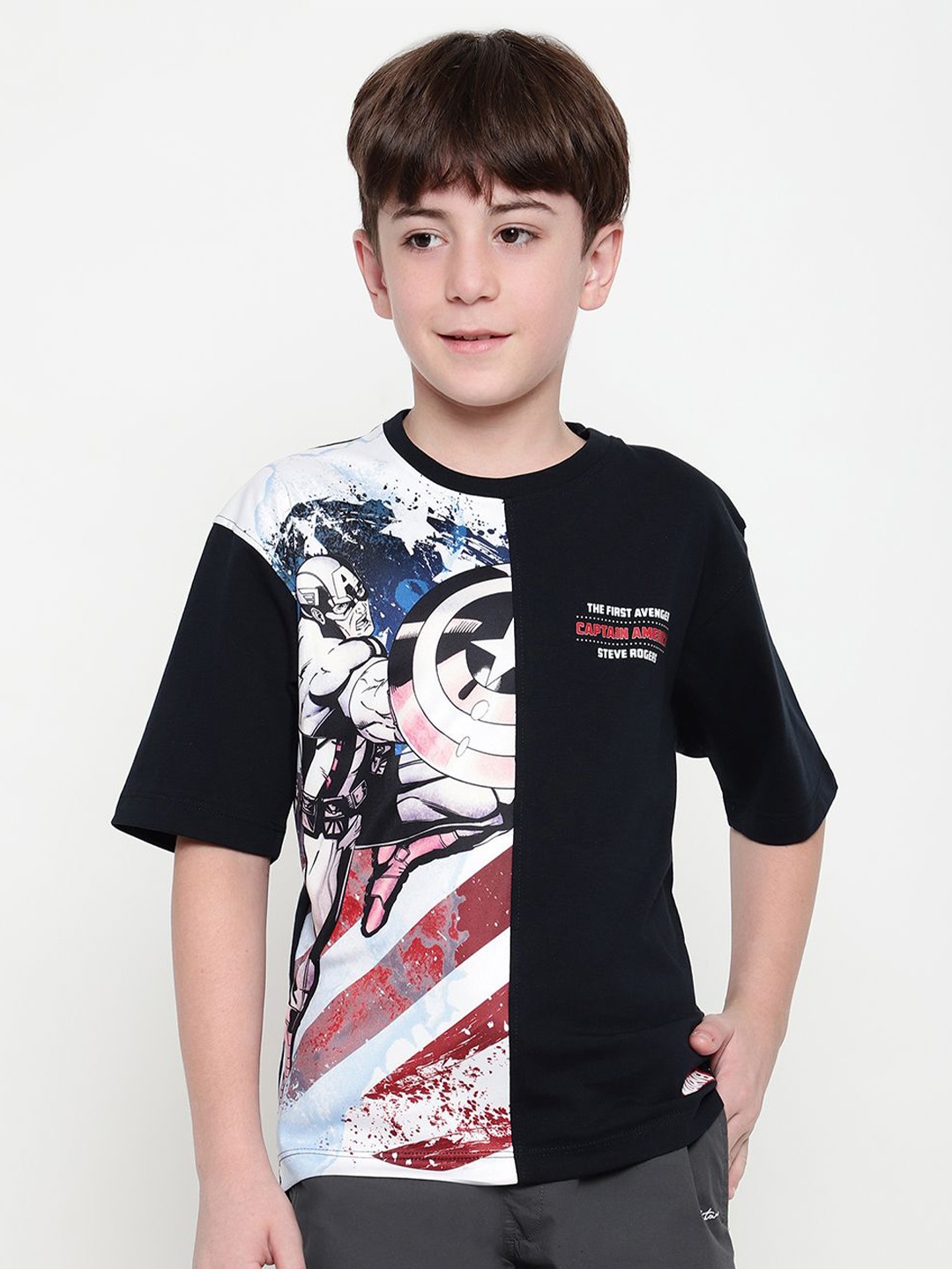 

Octave Boys Captain America Printed Colourblocked T-shirt, Navy blue