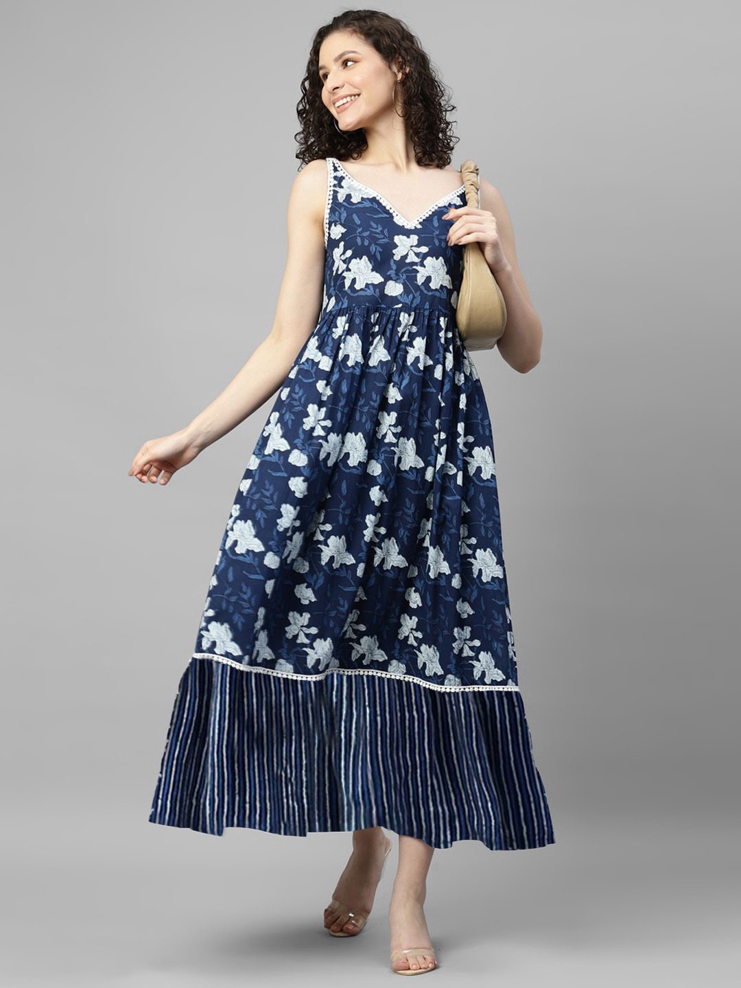 

DEEBACO Women Floral Print Fit and Flare Dress, Navy blue