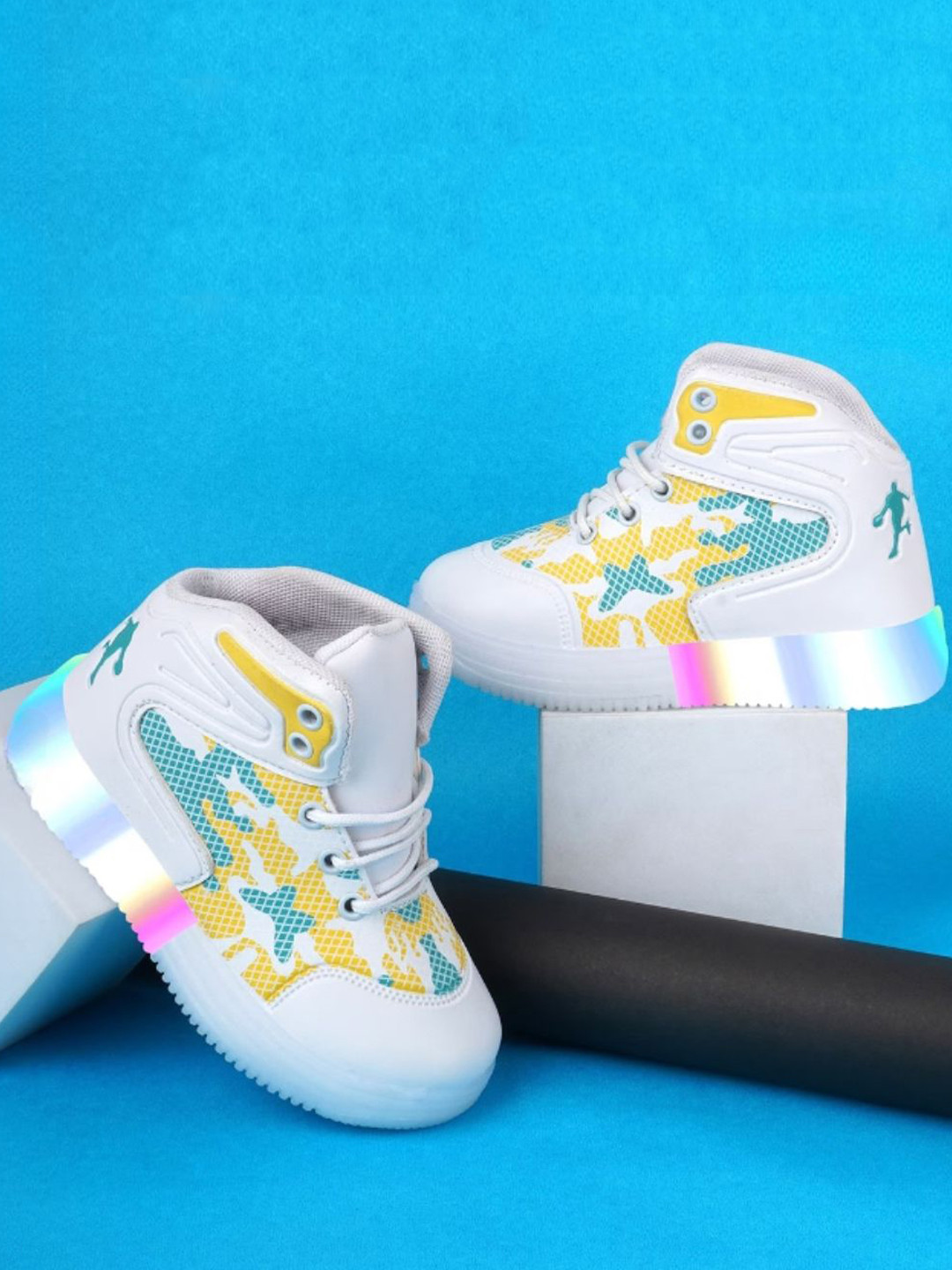 

BAESD Kids Printed Round Toe Lightweight LED Sneakers, White