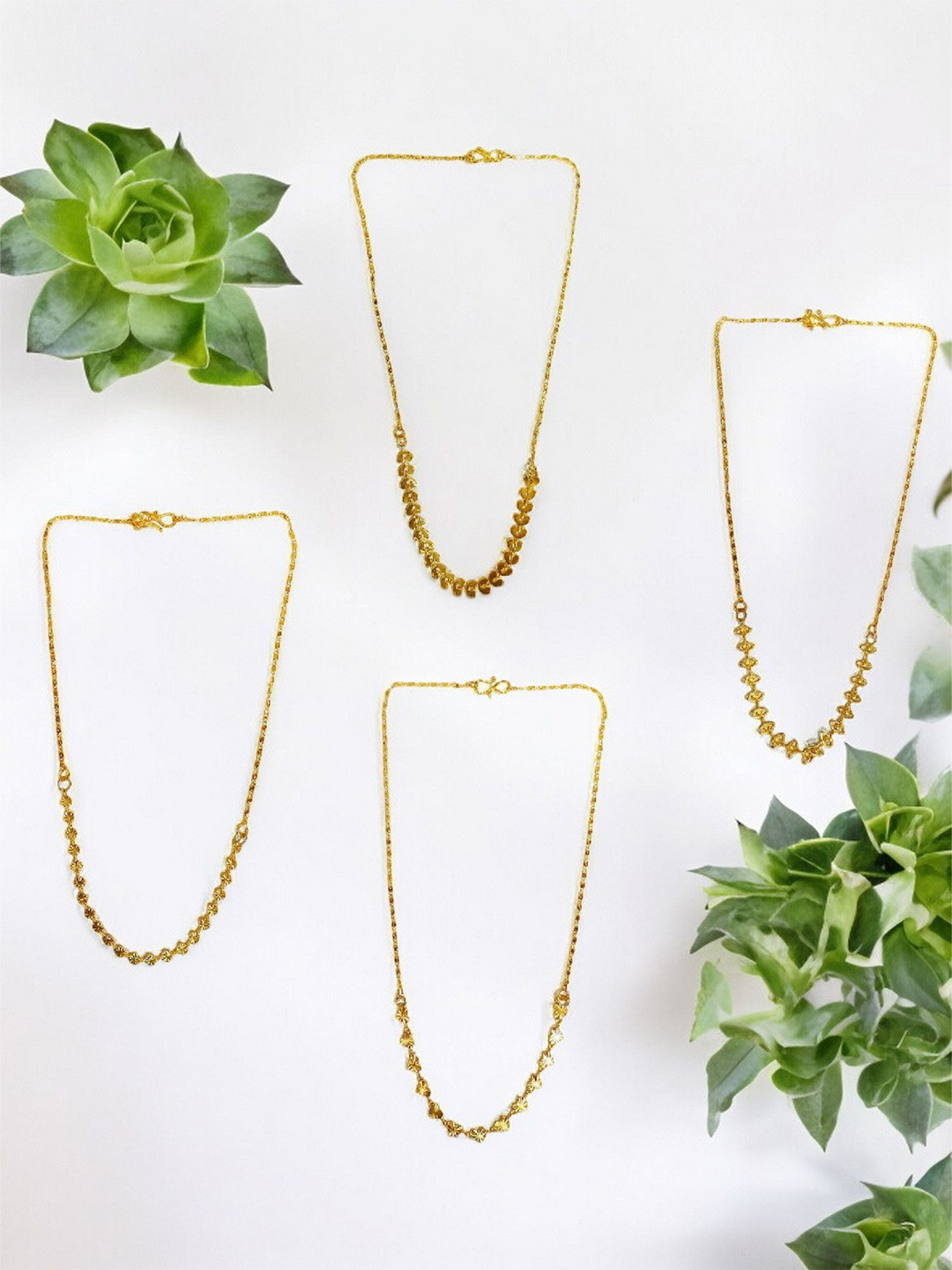 

FEMMIBELLA Set Of 4 Gold Plated Necklace