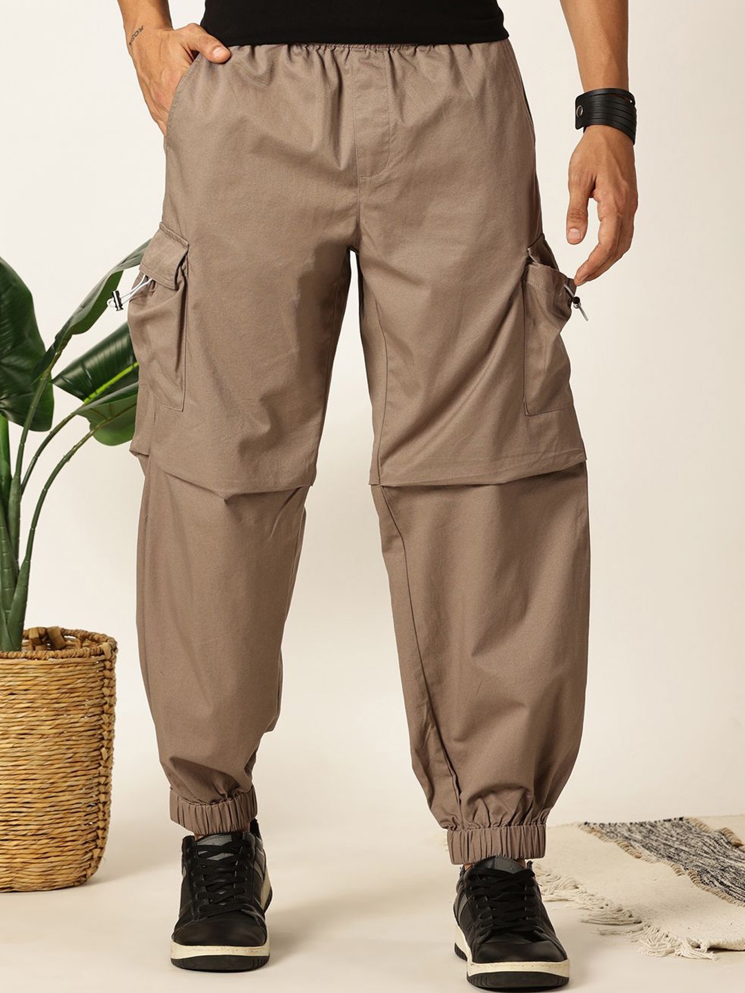 

Thomas Scott Men Comfort Easy Wash Regular Fit Trousers, Brown