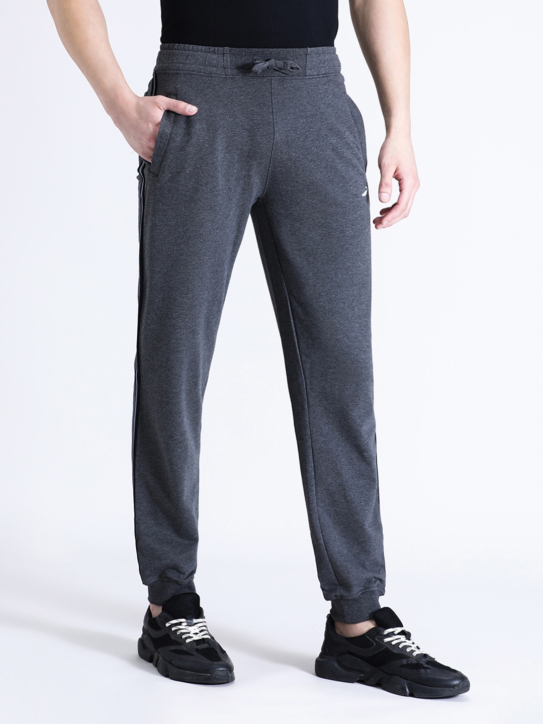 

Crocodile Men Cotton Ankle-Length Track Pants, Grey