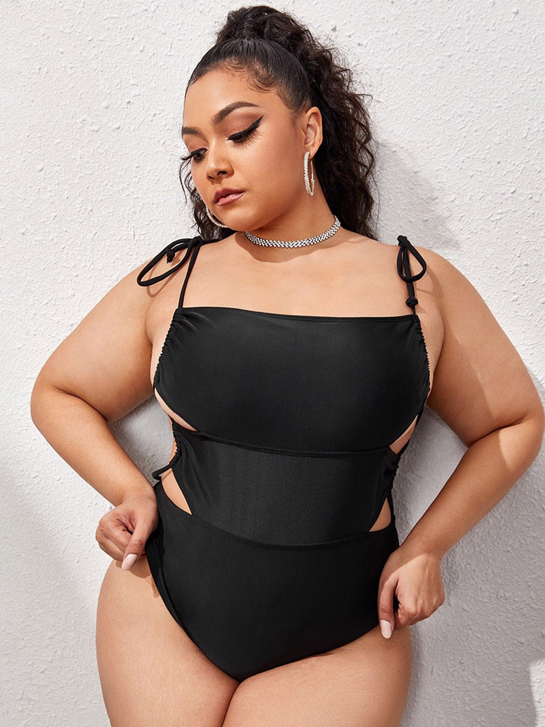 

LULU & SKY Cut-Out Seamless Bodysuit, Black