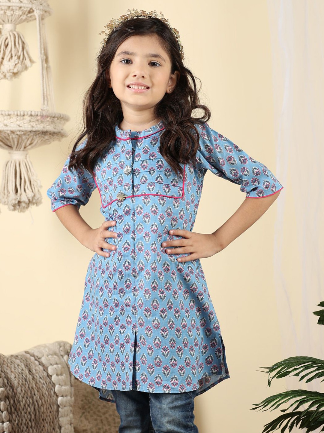 

Sangria Girls Floral Printed Pure Cotton Straight Kurtis, Blue