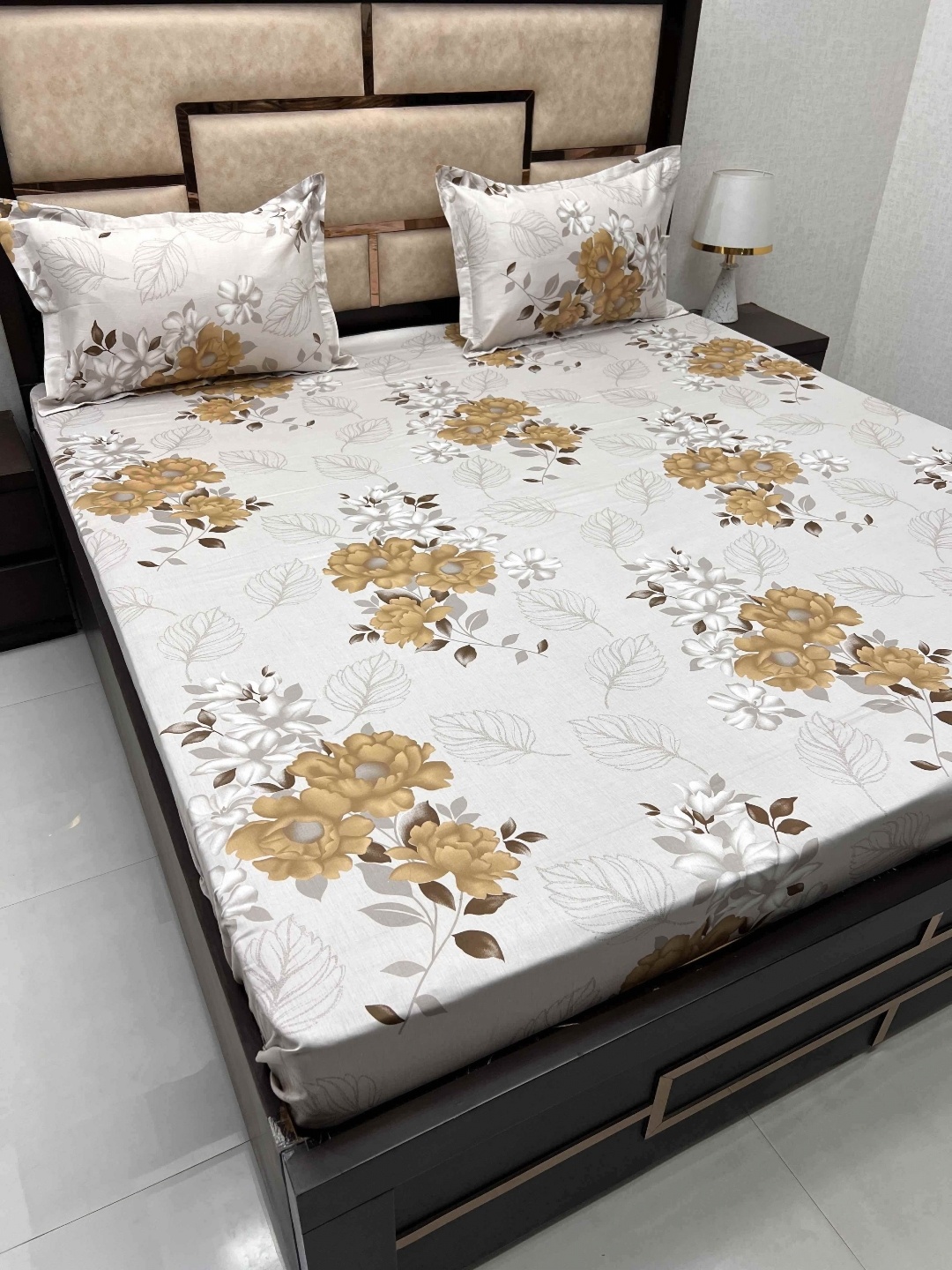 

Pure Decor White & Brown Printed Pure Cotton 380 TC Super King Bedsheet & 2 Pillow Covers