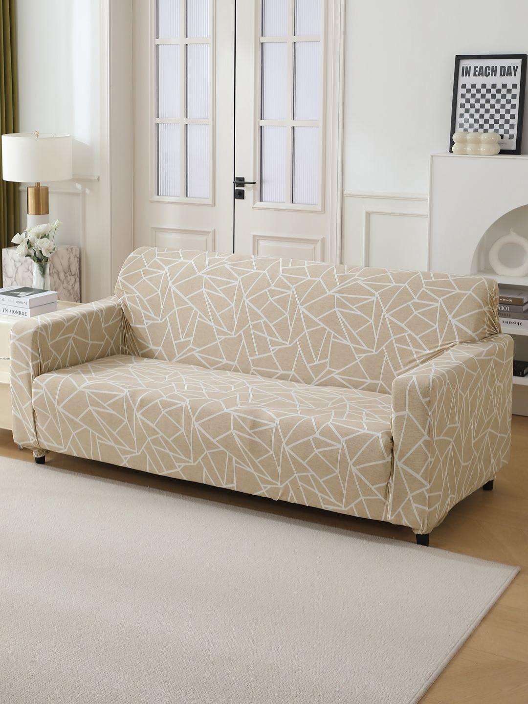 

HOKIPO Beige & White Geometric Printed 3-Seater Stretchable Sofa Cover With Arms