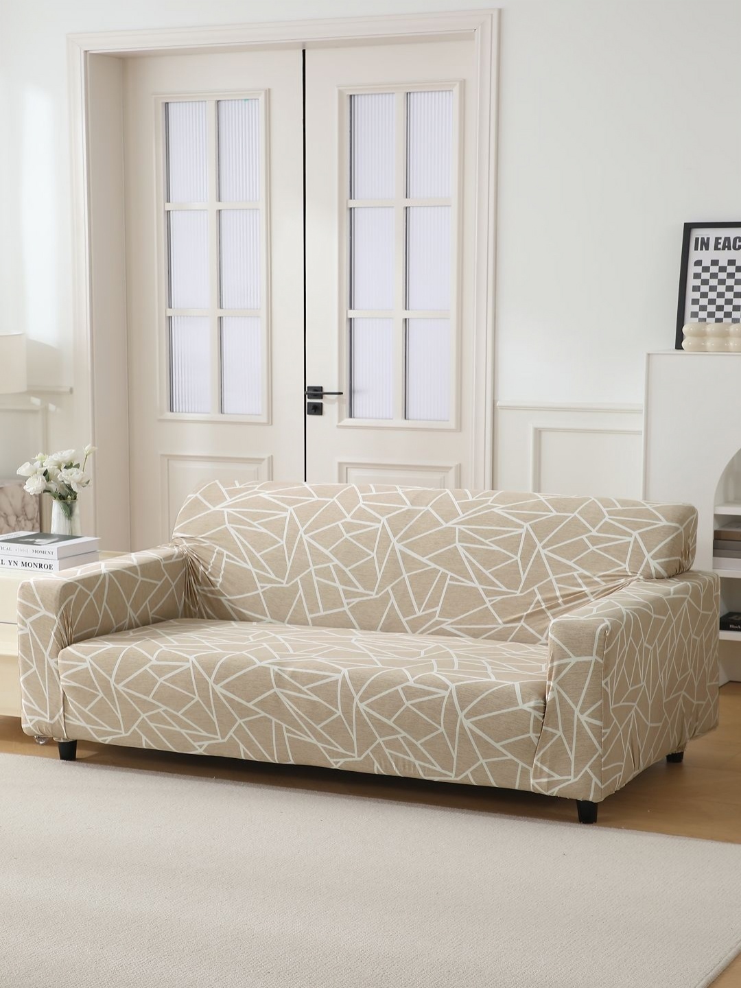 

HOKIPO Beige & White Geometric Printed 4 Seater Stretchable Sofa Cover With Arms