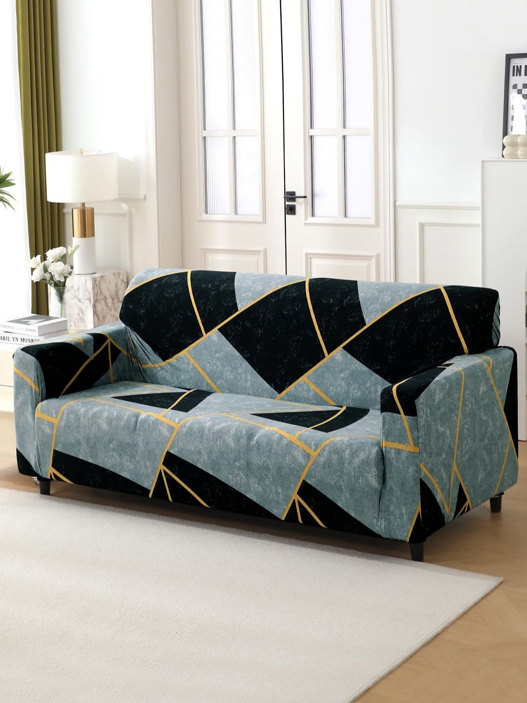 

HOKIPO Black & Grey Geometric Printed 4 Seater Stretchable Sofa Cover With Arms