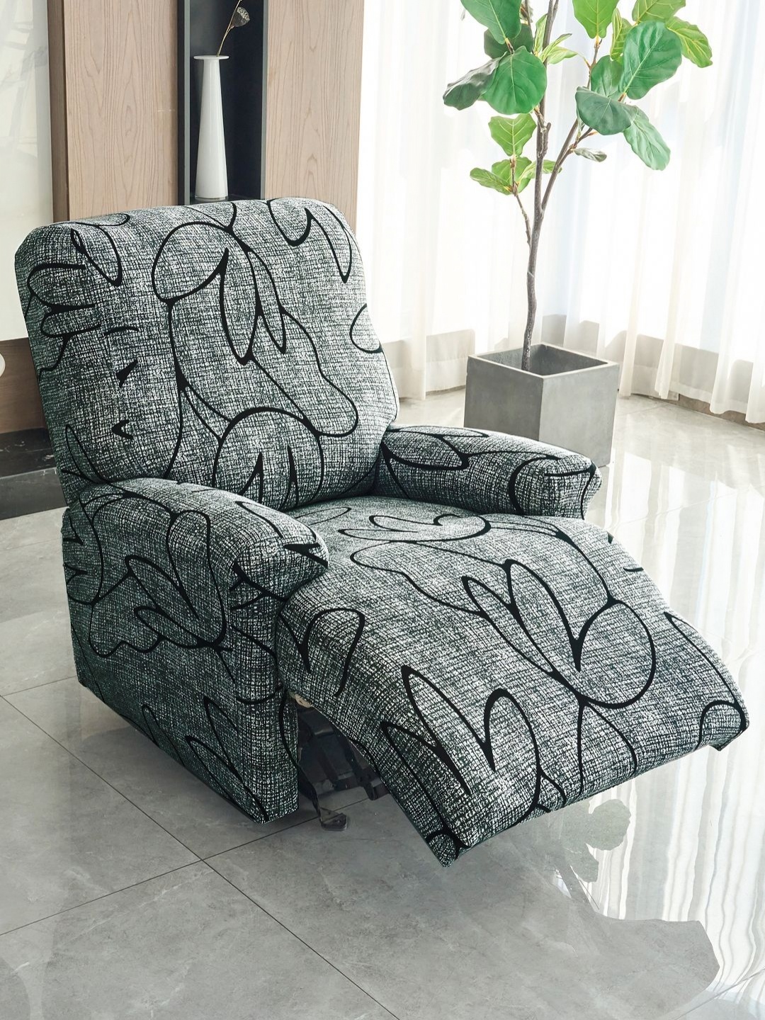 

HOKIPO Grey & Black 1 Seater Printed Stretchable Sofa Cover With Arms