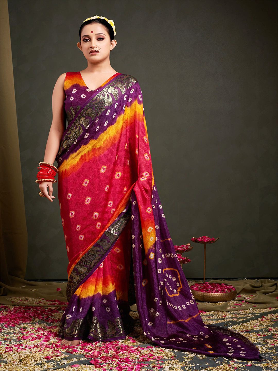 

Anouk Zari Woven Bandhani Print Saree, Red