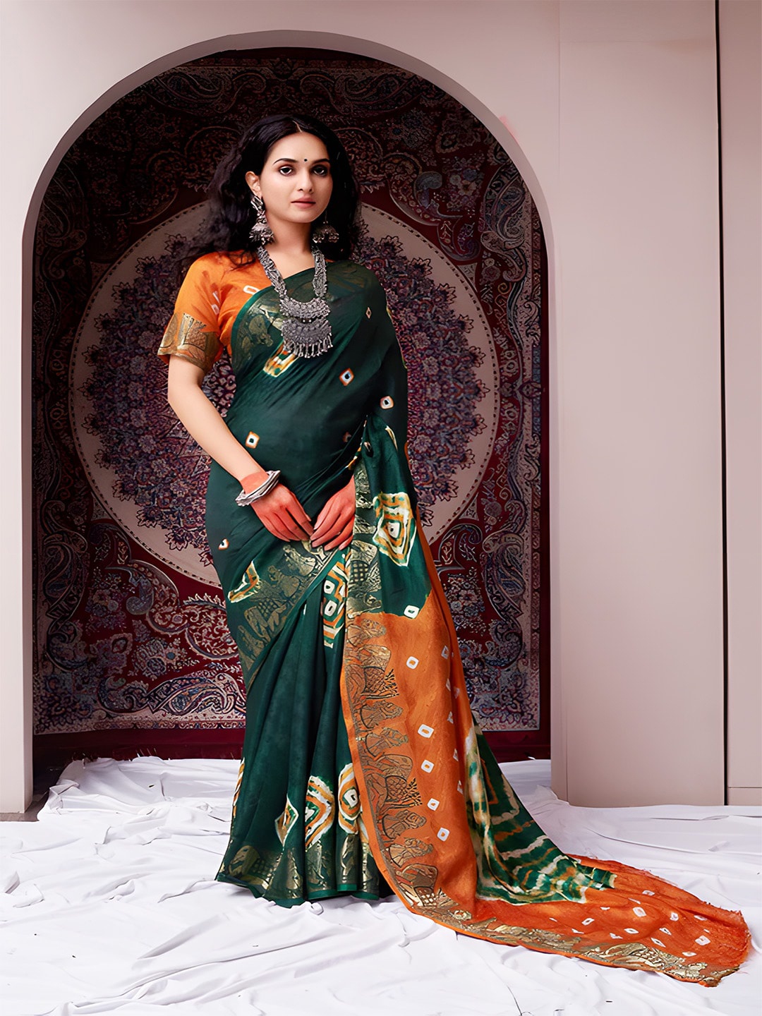 

Anouk Ethnic Motif Zari Woven Bandhni Print Saree, Green