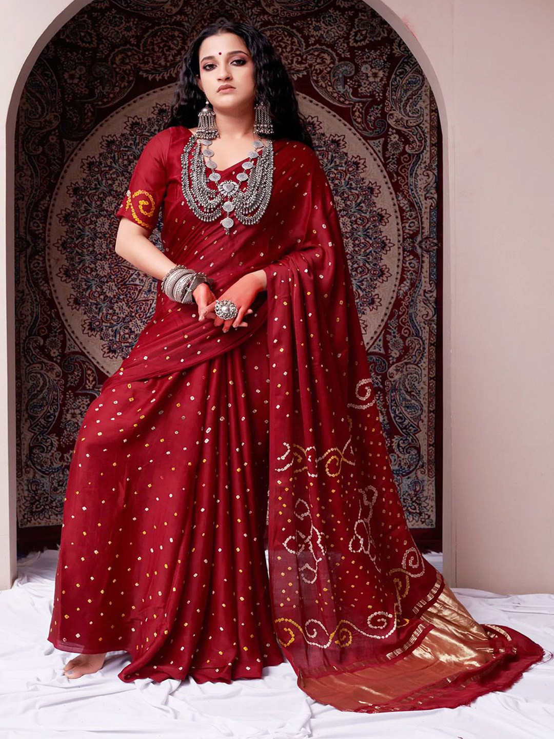 

Anouk Zari Woven Bandhni Print Saree, Maroon