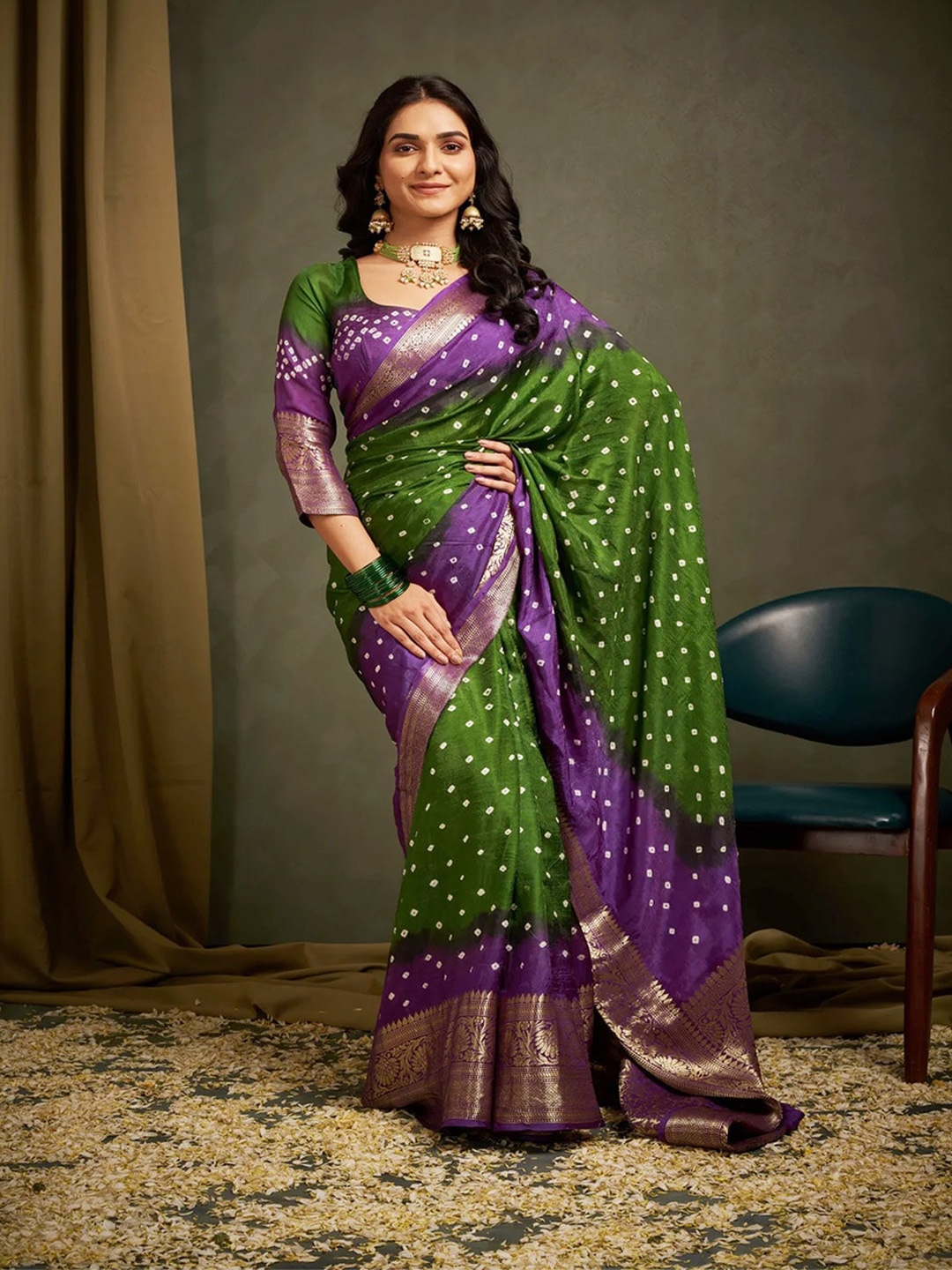 

Anouk Ethnic Motif Zari Woven Bandhni Print Saree, Green