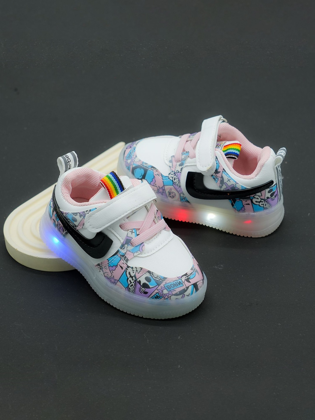 

BAESD Kids Printed Round Toe Comfort Insole LED Slip-On Sneakers, Pink