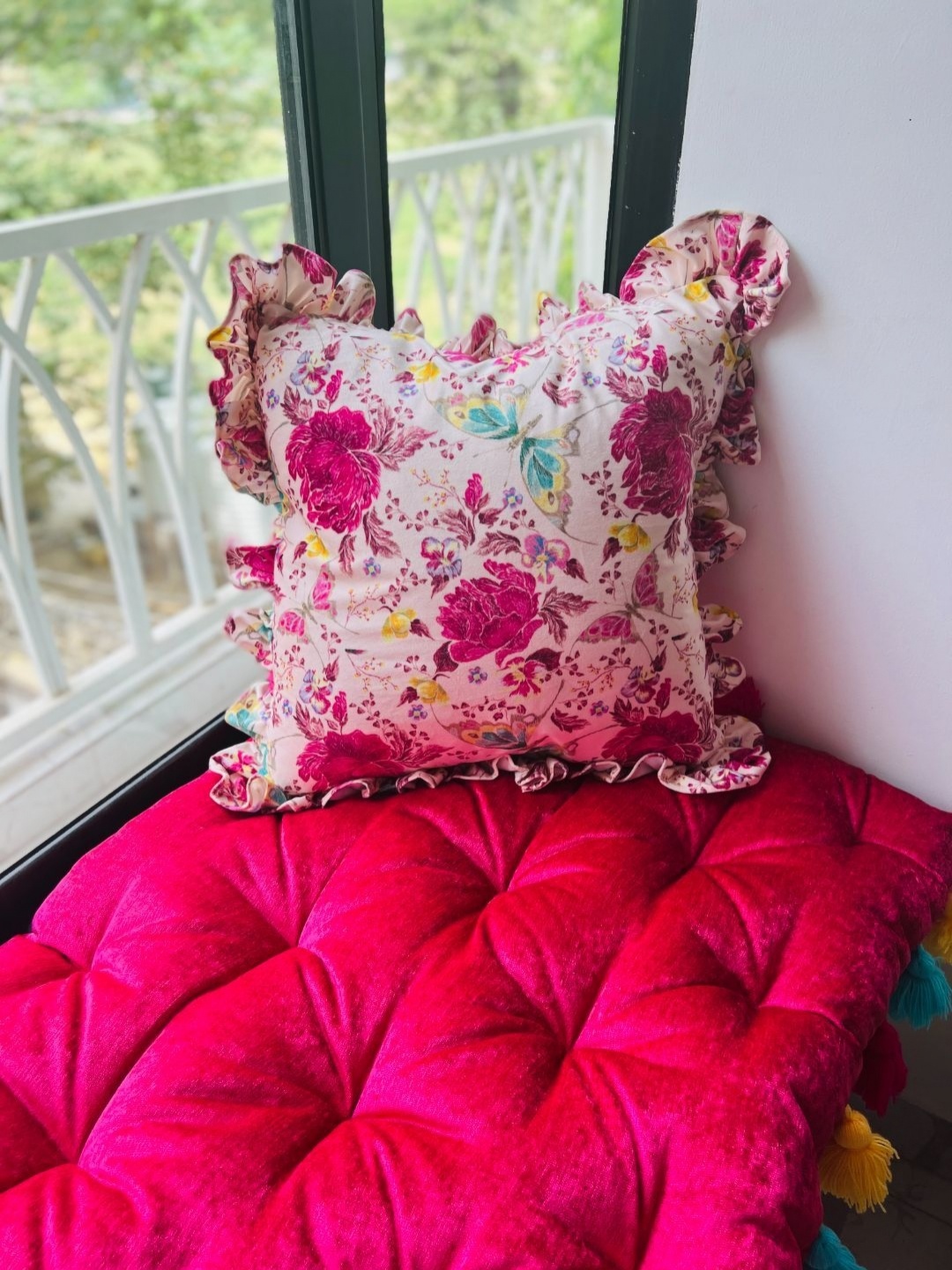 

THROWPILLOW White & Pink Floral Printed Ruffled Square Cushion Cover