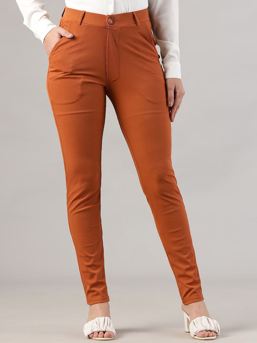 

BAESD Women Mid-Rise Straight Fit Trousers, Brown