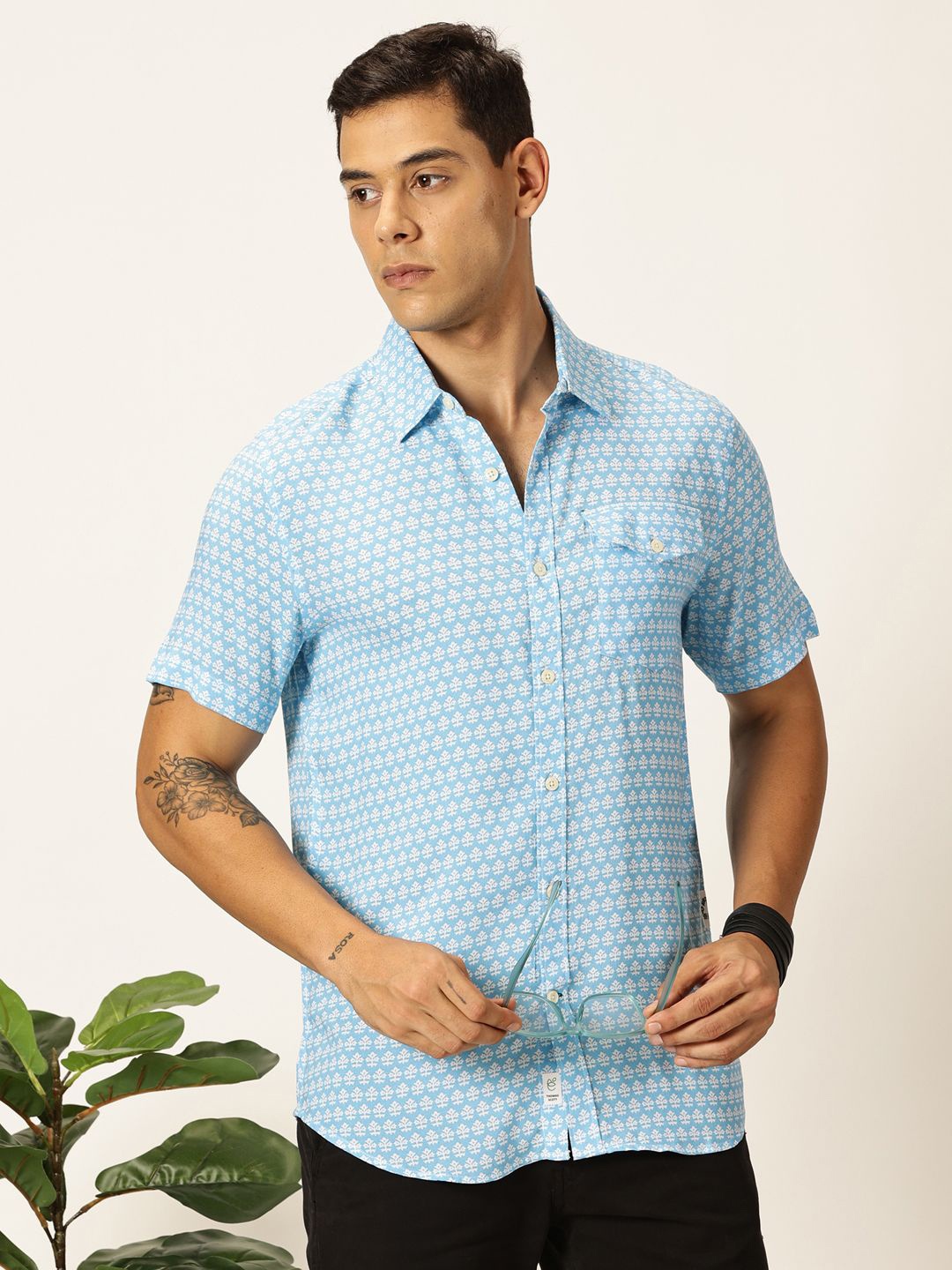

Thomas Scott Men Premium Floral Printed Cutaway Collar Casual Shirt, Turquoise blue