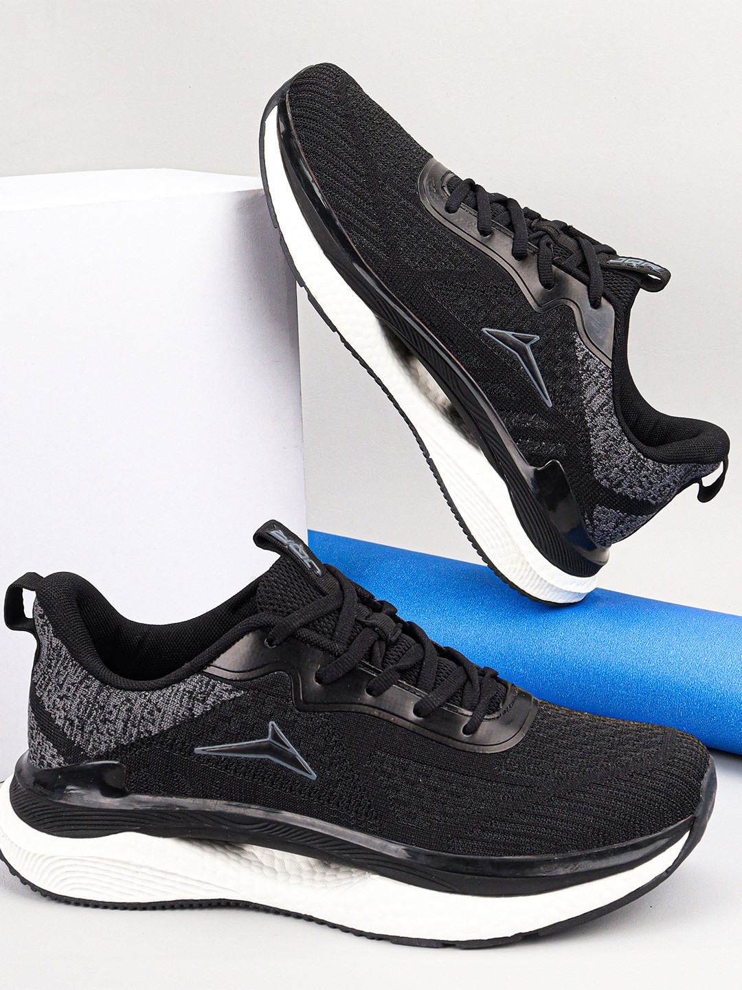 

JQR Men Mesh Running Non-Marking Shoes, Black