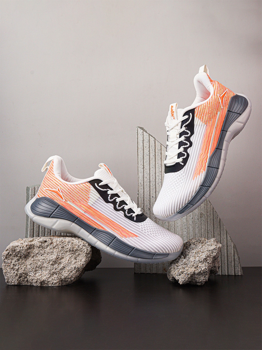

JQR Men Mesh Running Non-Marking Shoes, White