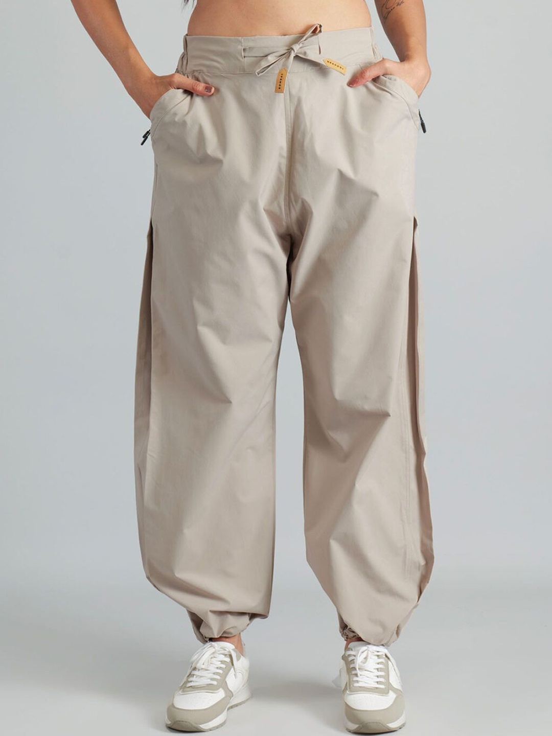 

BOMBAY TROOPER Quick Dry Parachute Trousers, Cream