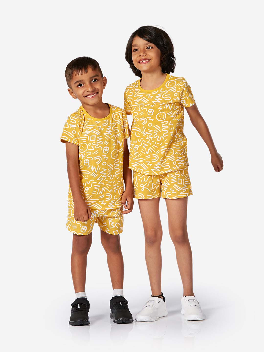 

Domyos By Decathlon Boys Mid-Rise Floral Printed Cotton Shorts, Orange