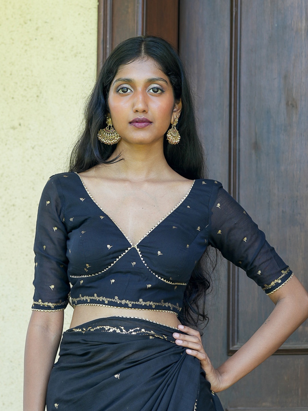 

Suta V-Neck Short Sleeves Printed Saree Blouse, Black