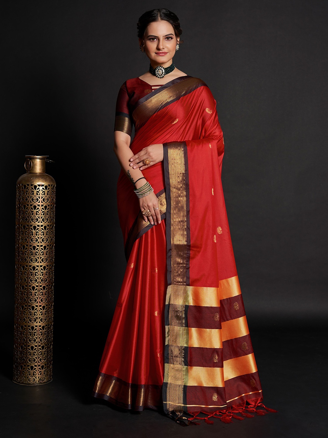 

Upalksh Ethnic Motif Zari Woven Saree, Red