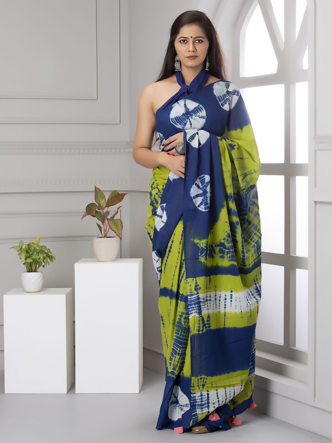

JAIPURI PRINT Tie and Dye Pure Cotton Tassel Saree, Green