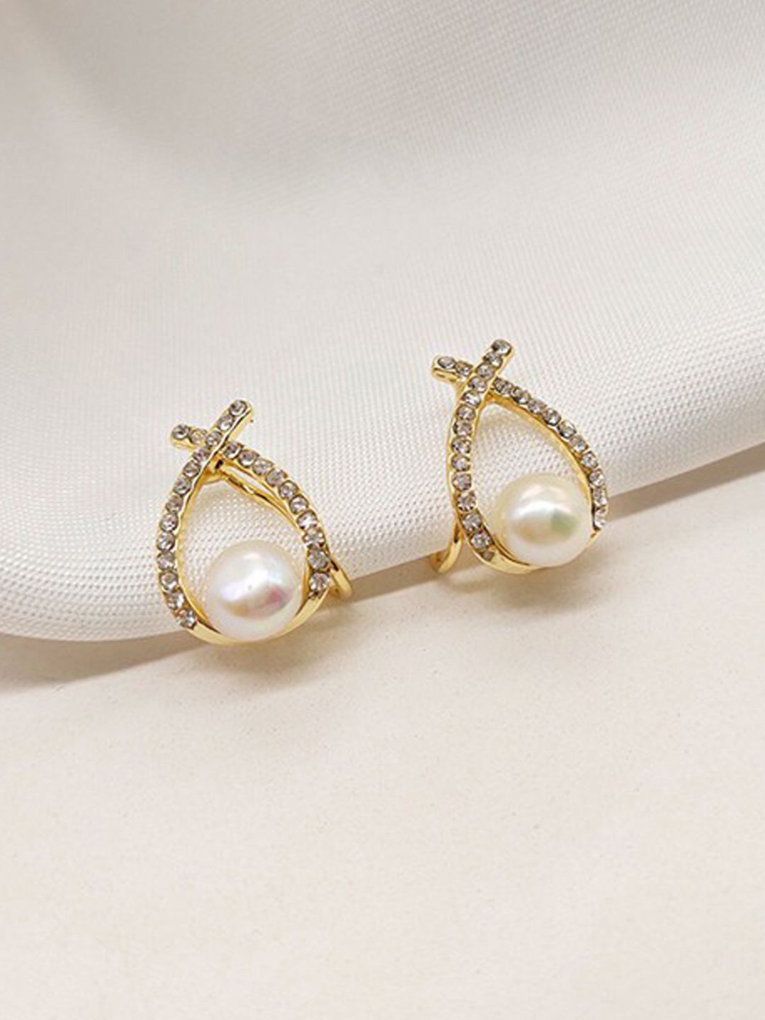 

Xivir Gold-Plated Cubic Zirconia Geometric Studs Earrings