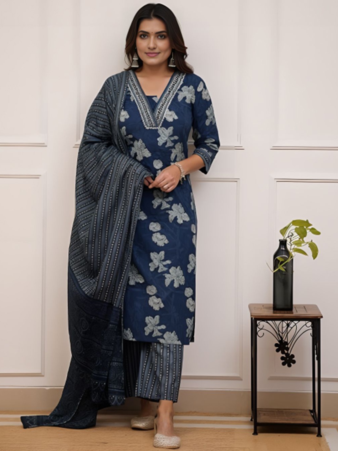 

KALINI Floral Printed Regular Pure Cotton Kurta with Trousers & With Dupatta, Navy blue