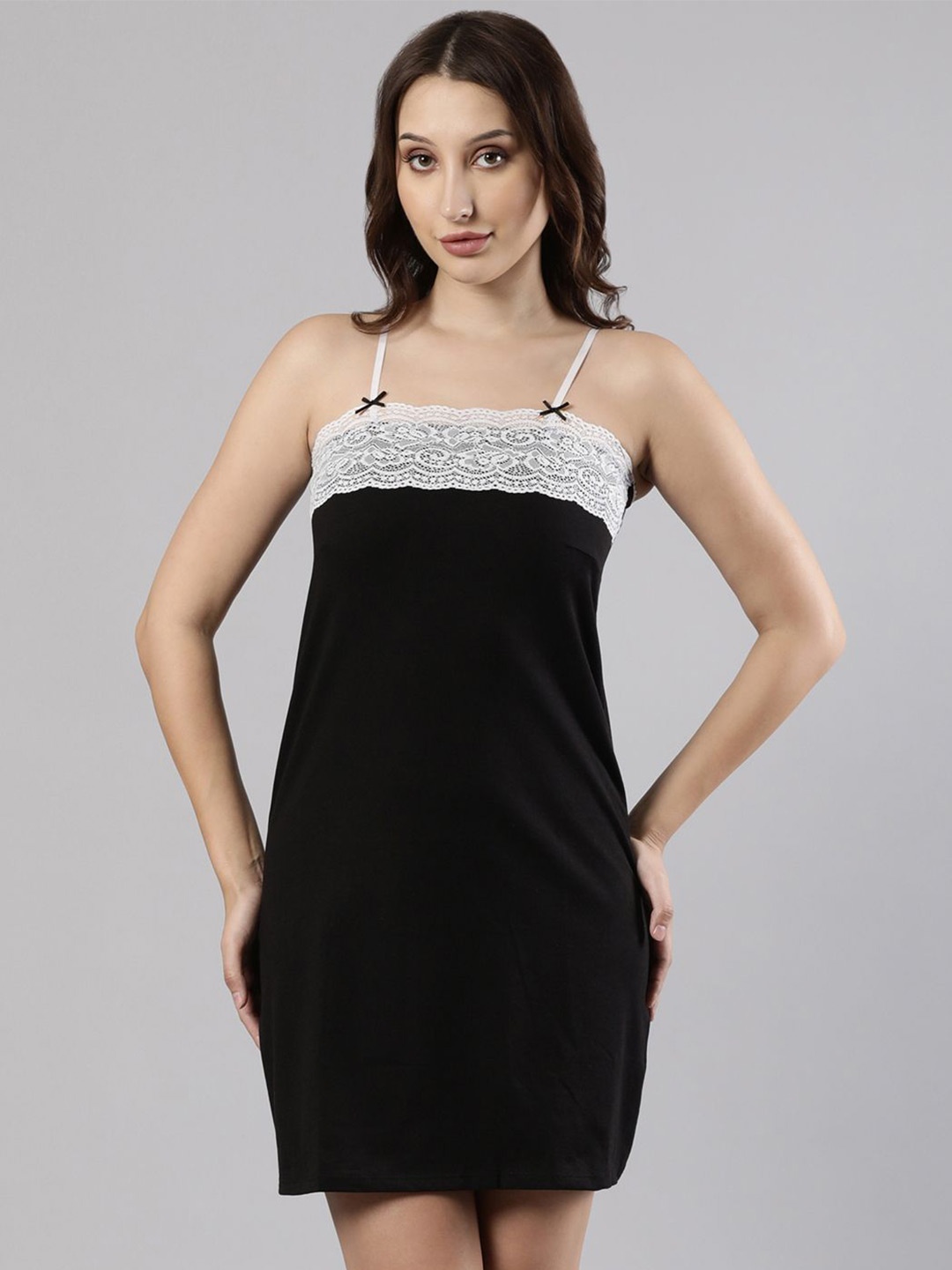 

Femmora Shoulder Straps Nightdress, Black
