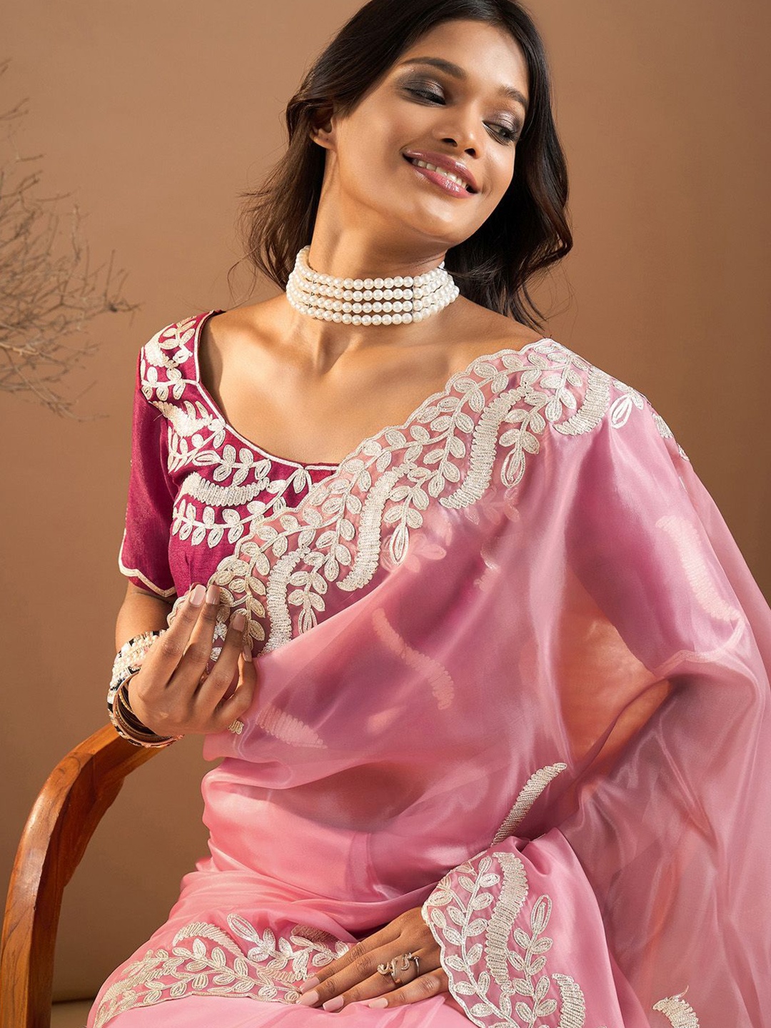 

Saree mall Ethnic Motifs Embroidered Organza Saree, Pink