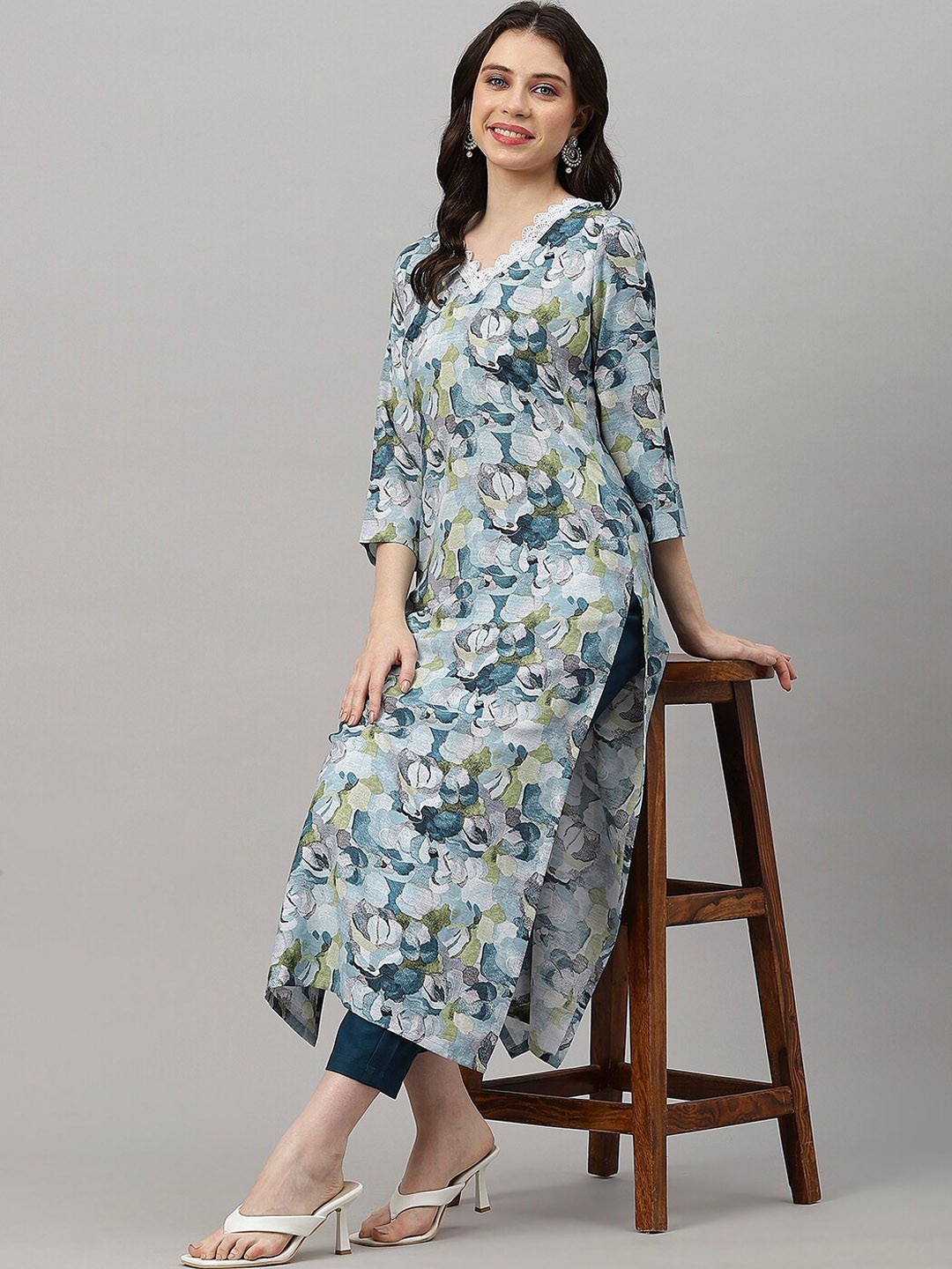 

Anni Designer Floral Printed Straight Kurta With Trouser, Turquoise blue