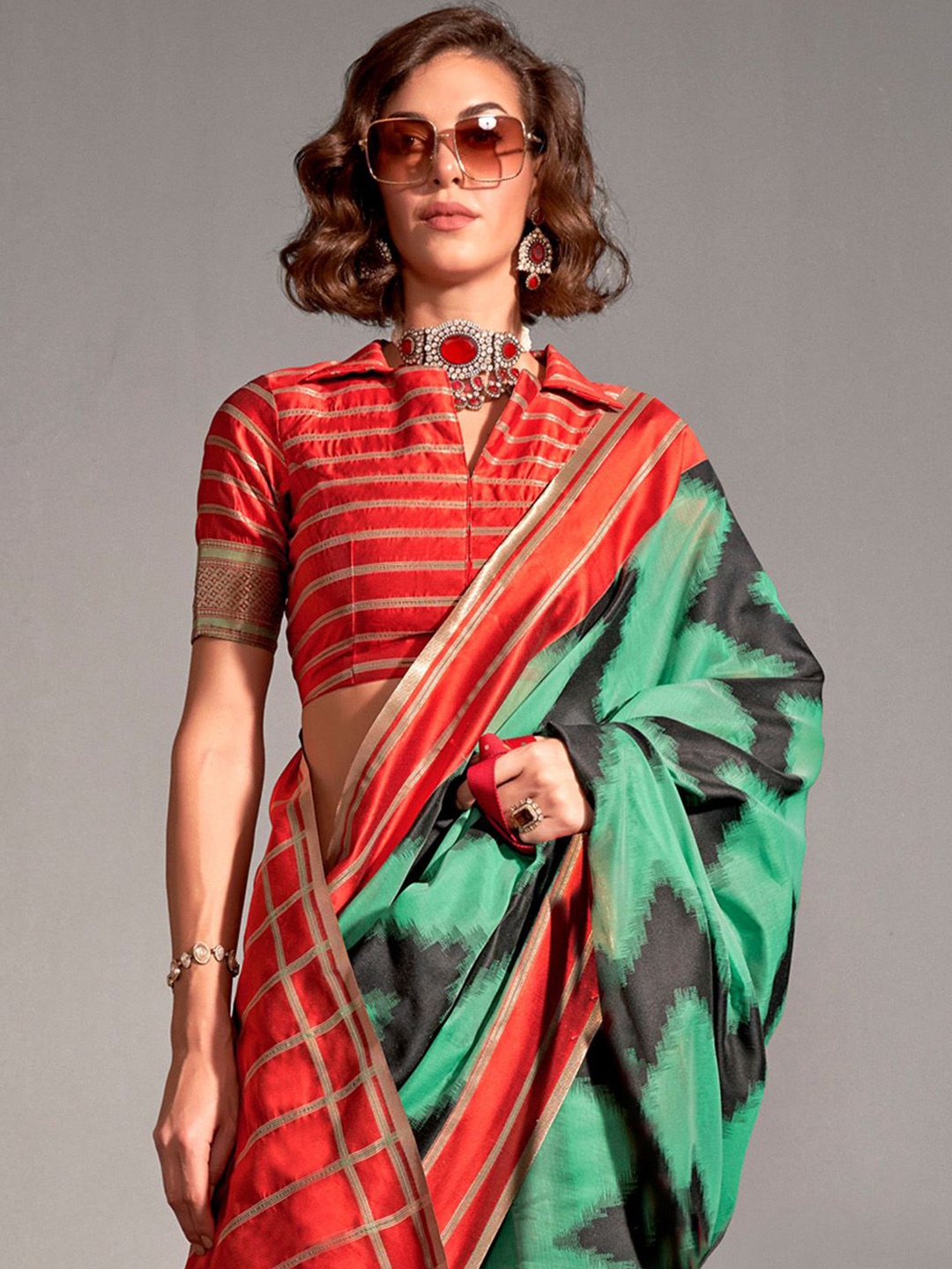 

Mitera Abstract Zari Banarasi Saree, Sea green