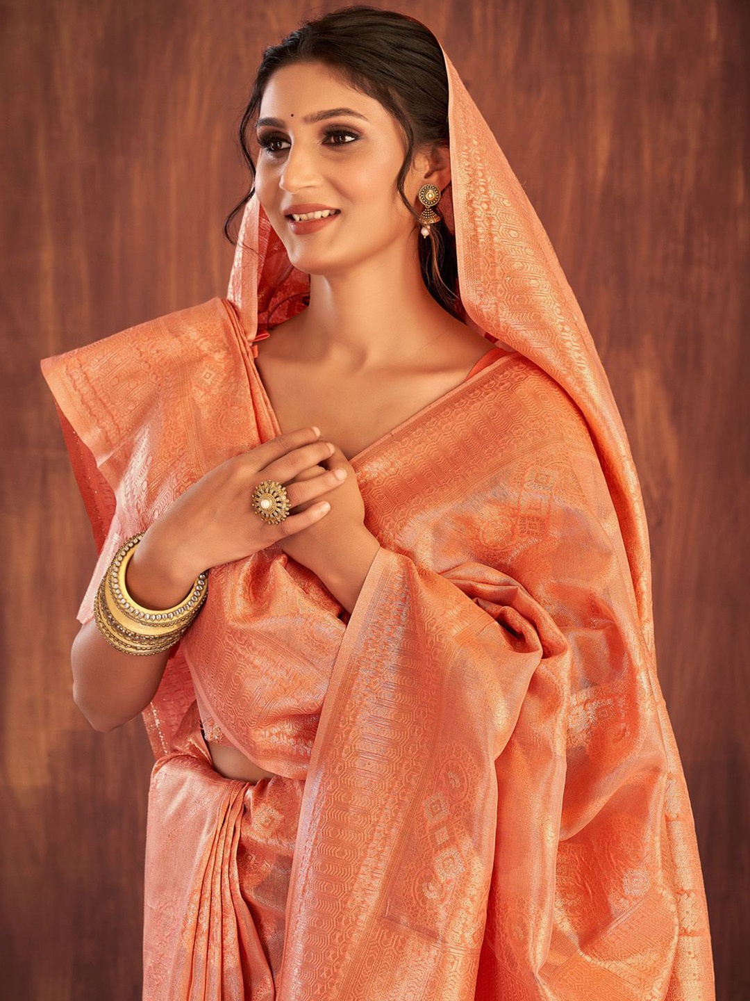 

Mitera Woven Design Zari Banarasi Saree, Peach